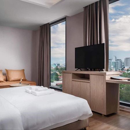 Sf Hotel Penthouse Residences Phnom Penh Extérieur photo
