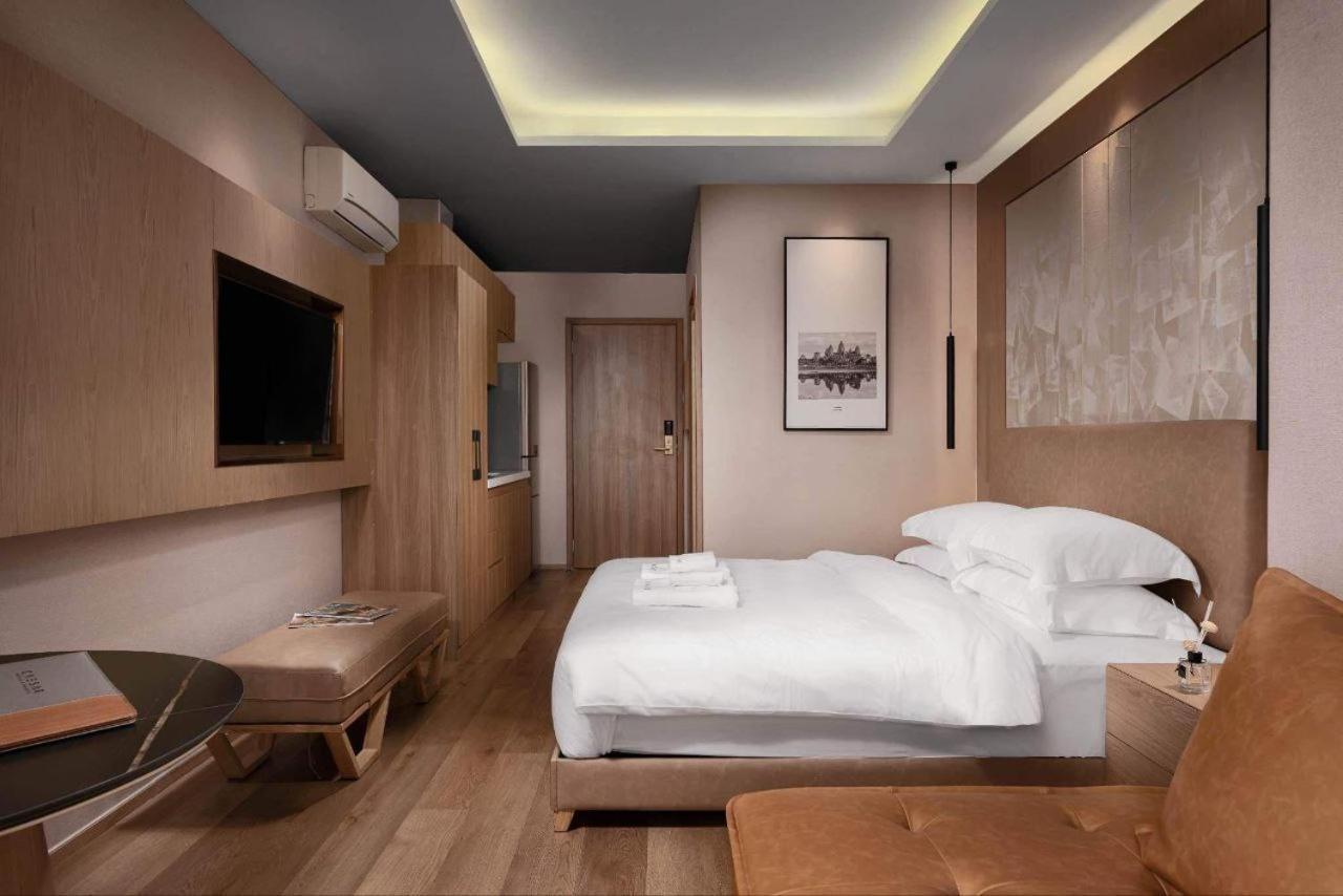 Sf Hotel Penthouse Residences Phnom Penh Extérieur photo