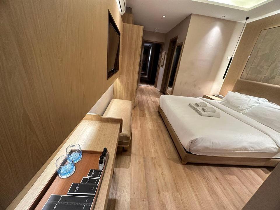 Sf Hotel Penthouse Residences Phnom Penh Extérieur photo